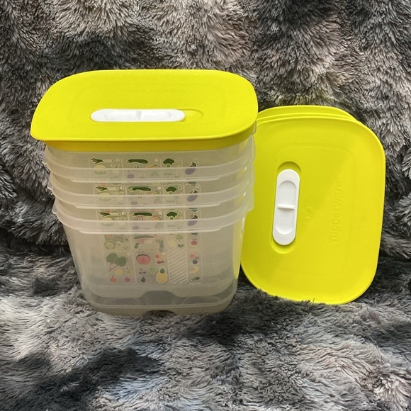 4 Tupperware Fridge Smart Containers - Small Deep
Tupperware - Picture 16 of 16